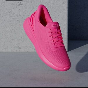 KIZIK Women’s Athens Sneakers in Neon Pink (Size 7.5)